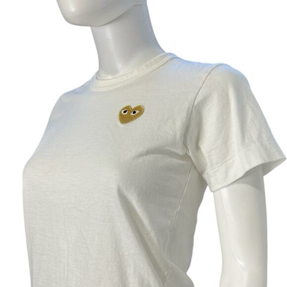 Play Comme des Garcons White Gold Heart Applique T-Shirt Tee Size Small - Picture 1 of 4